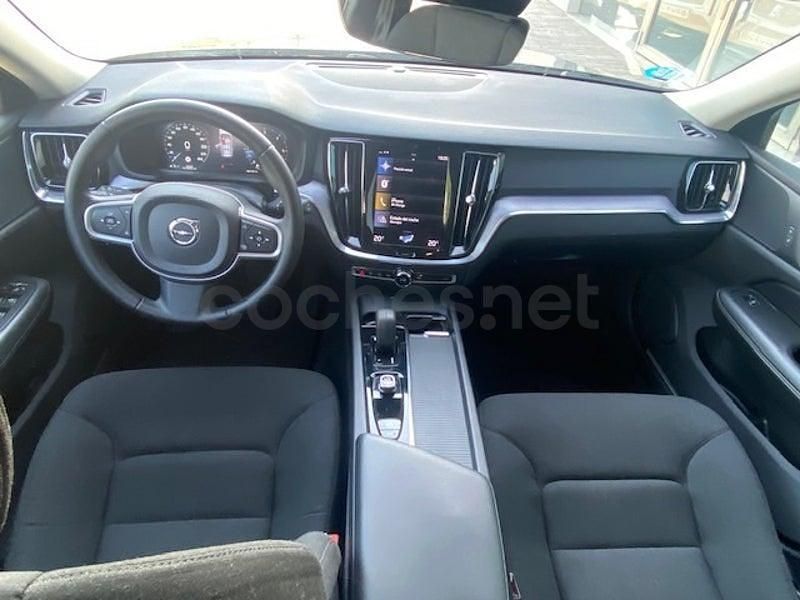 Usado Volvo V60 Momentum 197 CV (144 kW) 2022 Azul Familiar