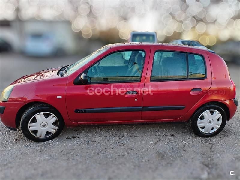 Usado Renault Clio II Authentique 65 CV (47 kW) 2004 Granate Berlina