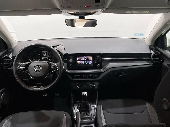 Usado Skoda Fabia Active 80 CV (58 kW) 2022 Blanco Utilitario