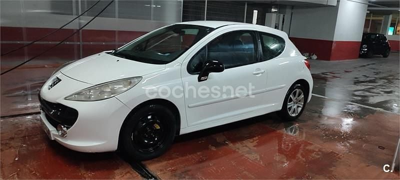 Blanco Usado 2009 Peugeot 207 Sport Berlina | 2000 € (Super precio) - Imagen 1/1