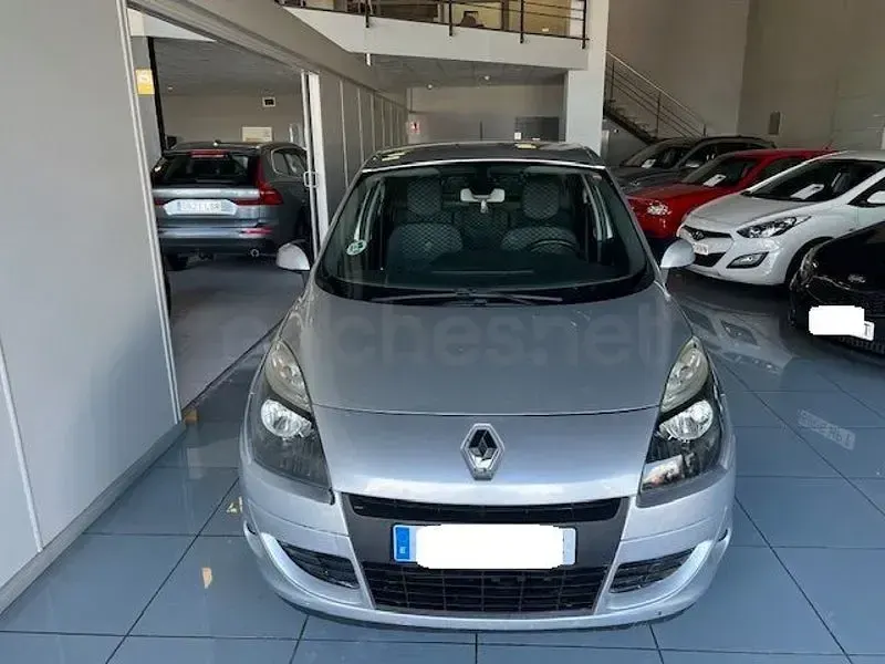 Usado Renault Scénic Authentique 95 CV (69 kW) 2011 Gris / plata Monovolumen