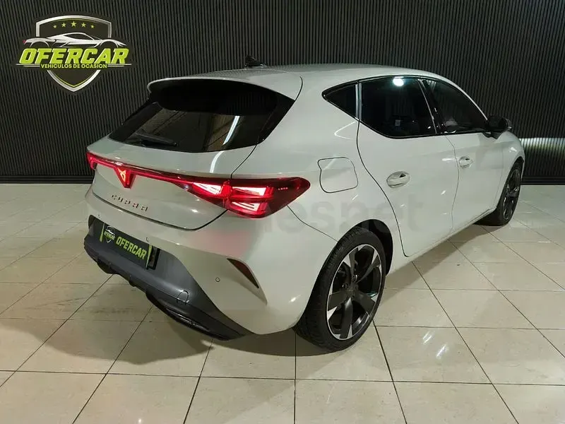 Usado Cupra Leon 204 CV (150 kW) 2025 Beige Berlina
