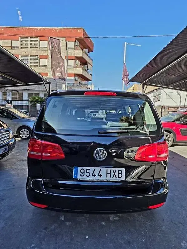 Usado VW Touran Advance 105 CV (77 kW) 2014 Monovolumen