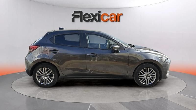 Usado Mazda 2 Center-Line 116 CV (85 kW) 2022 Gris Utilitario