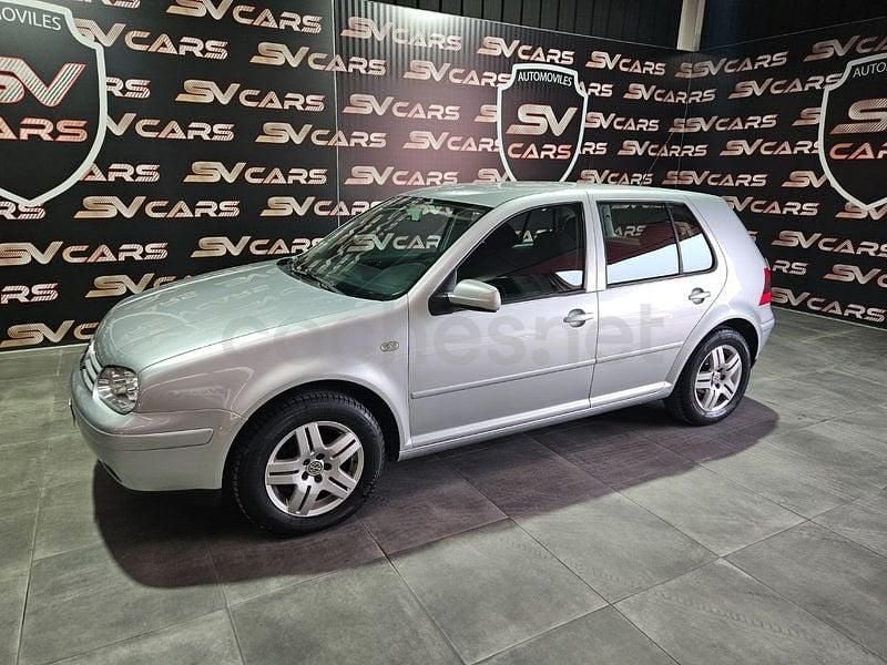 Usado VW Golf IV Highline 105 CV (77 kW) 2001 Gris / plata Berlina