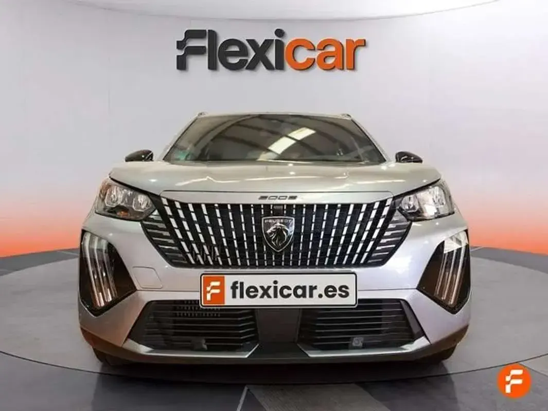 Usado Peugeot 2008 Allure 131 CV (96 kW) 2024 Gris SUV