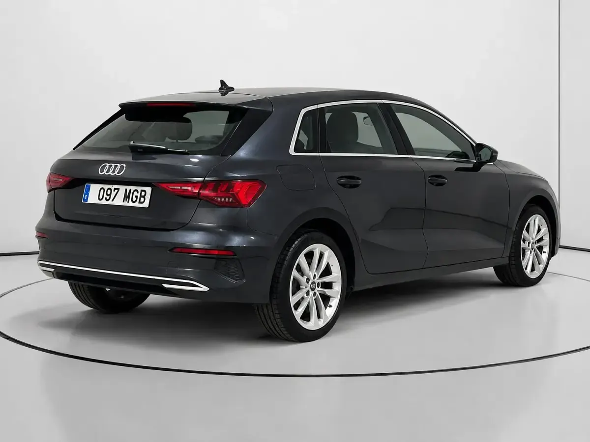 Usado Audi A3 S-Line 110 CV (80 kW) 2023 Negro Berlina