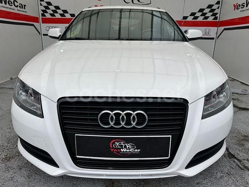 Usado Audi A3 Ambiente 105 CV (77 kW) 2011 Blanco Berlina