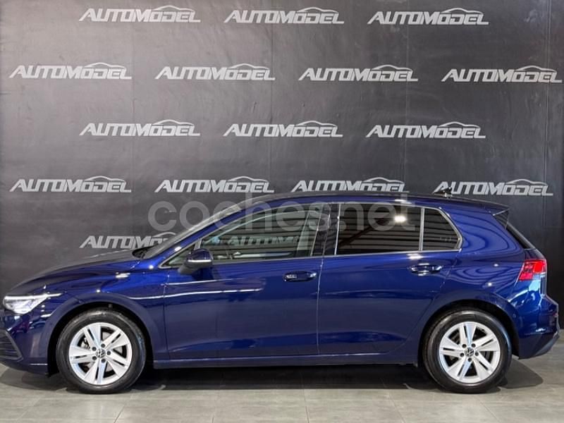 Usado VW Golf VIII 116 CV (85 kW) 2021 Azul Berlina
