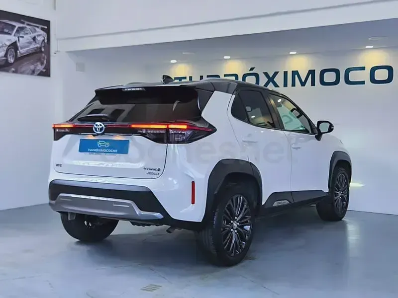 Usado Toyota Yaris Cross 116 CV (85 kW) 2022 Blanco SUV