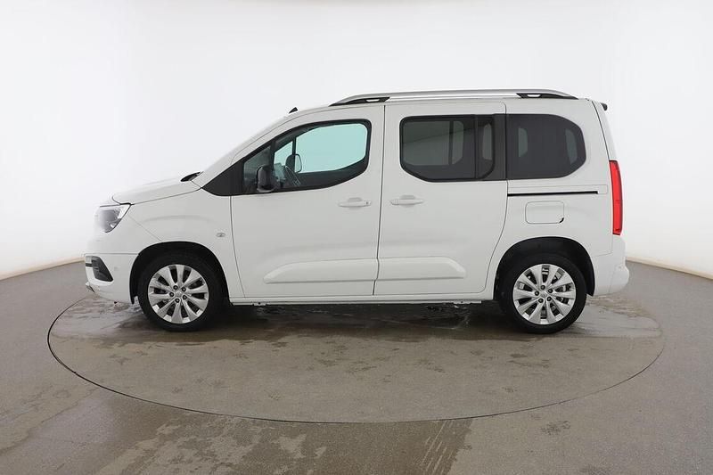 Usado Opel Combo Life Innovation 102 CV (75 kW) 2021 Blanco Monovolumen
