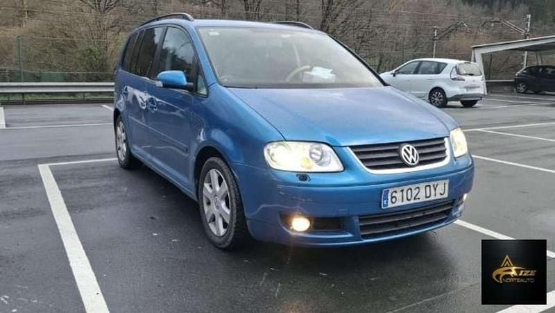 Usado 2006 VW Touran Highline Monovolumen | 3790 € (Precio justo) - Imagen 1/4