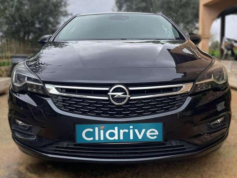 Usado Opel Astra Excellence 136 CV (100 kW) 2016 Negro Utilitario