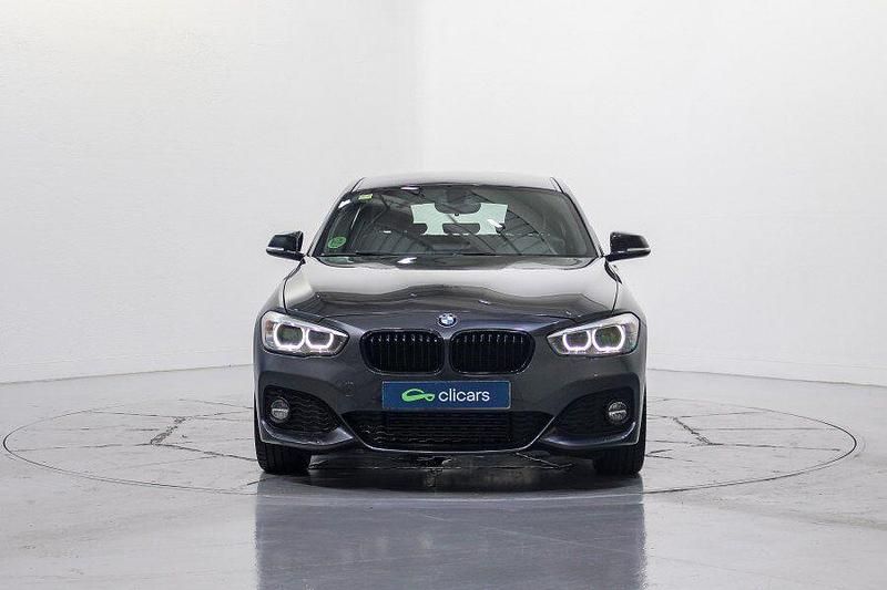 Usado BMW 118 140 CV (102 kW) 2018 Gris / plata Utilitario