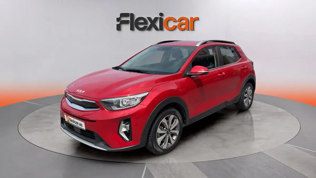 Usado Kia Stonic 120 CV (88 kW) 2022 Rojo SUV
