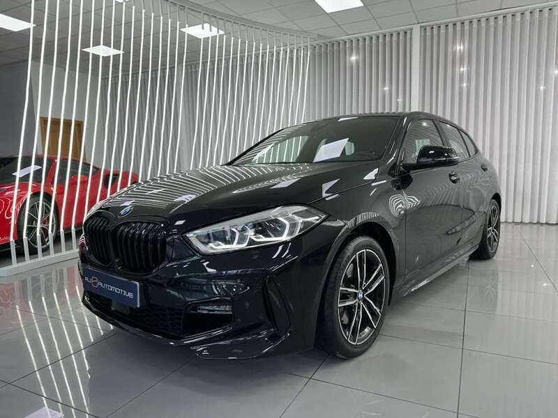 Negro Usado 2021 BMW 118 M Sport Utilitario | 25.990 € (Precio justo) - Imagen 1/4