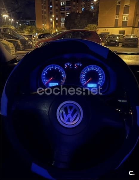 Usado VW Golf IV Conceptline 105 CV (77 kW) 2003 Azul Berlina