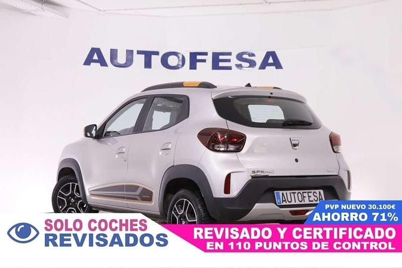 Usado Dacia Spring Comfort Plus 33 kW (45 CV) 2022 Gris Utilitario