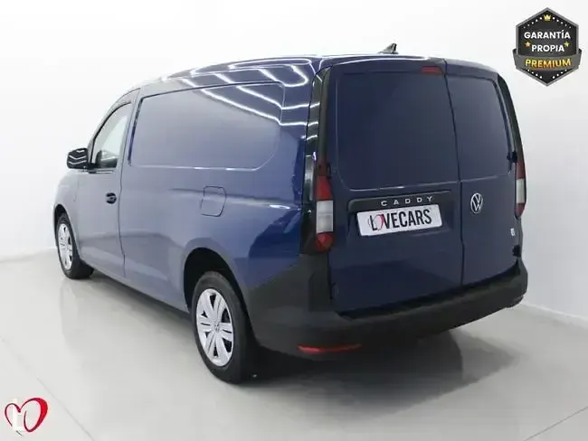 Käytetty VW Caddy 102 HP (75 kW) 2021 Sininen Tila-auto