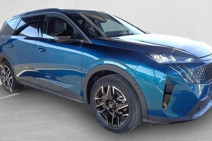 Usado Peugeot 5008 Allure 145 CV (106 kW) 2025 Azul SUV