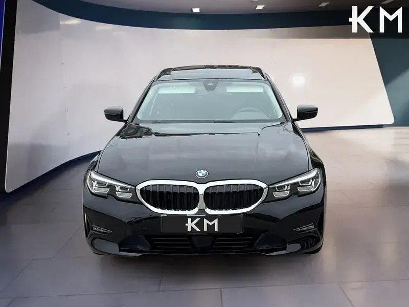 Usado BMW 320 Comfort Edition 190 CV (139 kW) 2021 Negro Familiar