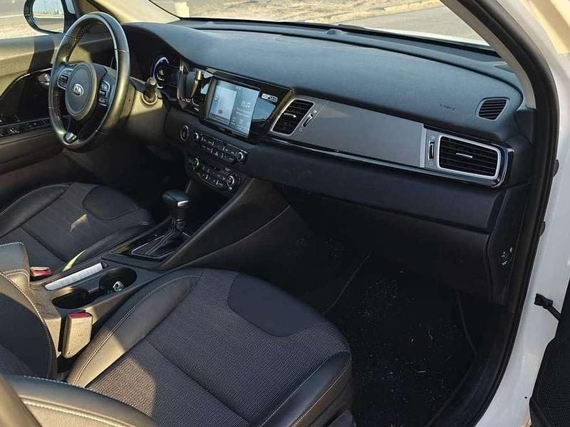 Usado Kia Niro 105 CV (77 kW) 2019 Blanco SUV