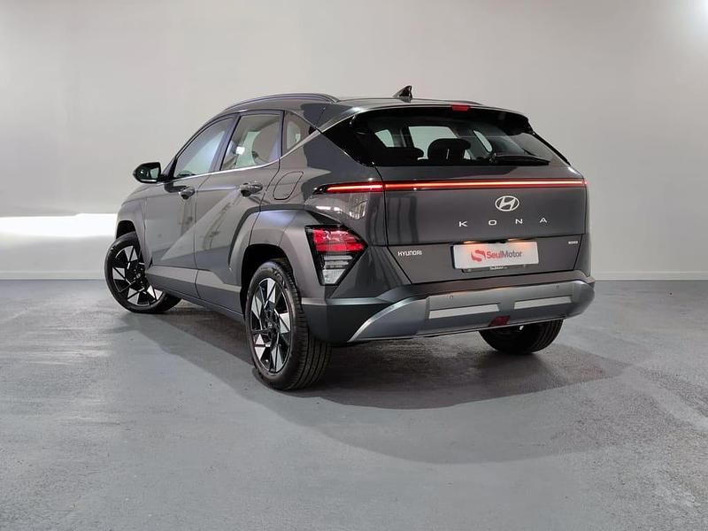 Usado Hyundai Kona 141 CV (103 kW) 2023 Gris / plata SUV
