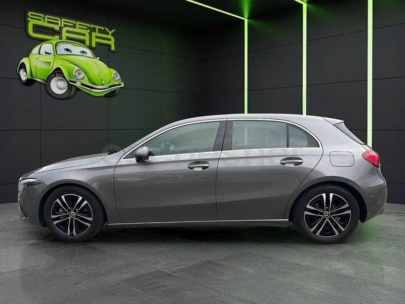 Usado Mercedes A200 163 CV (119 kW) 2023 Gris / plata Berlina