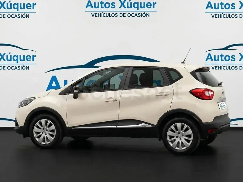 Usado Renault Captur LIMITED 90 CV (66 kW) 2016 Beige SUV