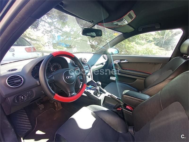 Usado Audi A3 Ambition 140 CV (102 kW) 2004 Negro Utilitario
