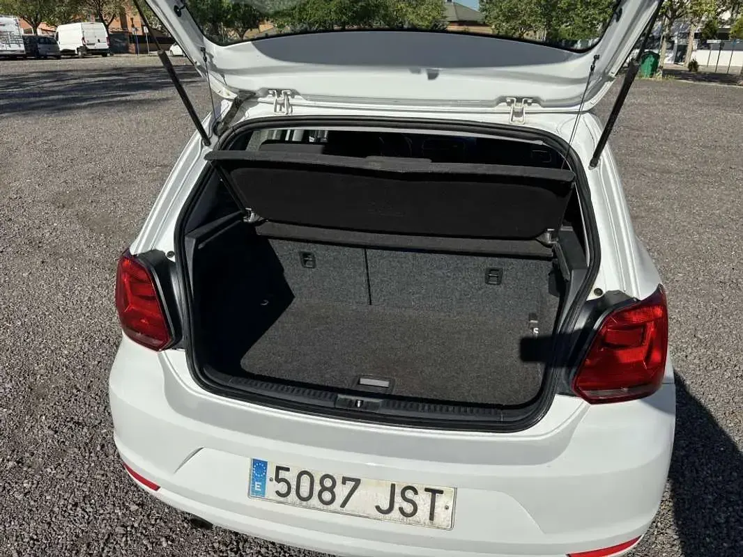 Usado VW Polo Advance 90 CV (66 kW) 2016 Blanco Utilitario