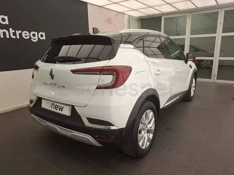 Usado Renault Captur Techno 90 CV (66 kW) 2022 Blanco SUV