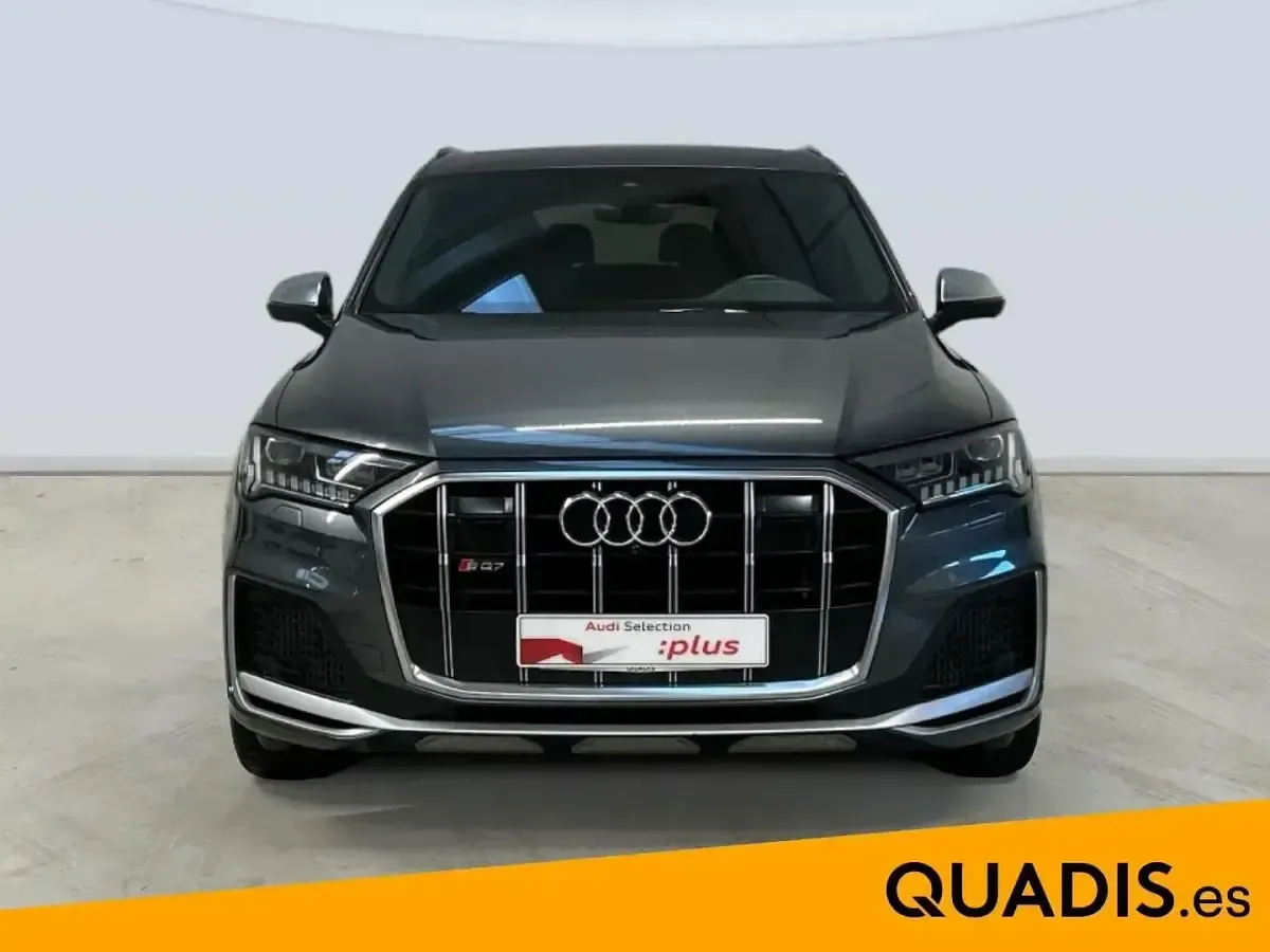 Usado Audi Q7 Ambiente 507 CV (372 kW) 2022 Gris SUV