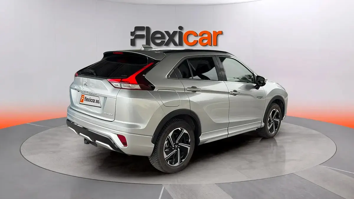 Usado Mitsubishi Eclipse Cross Motion 188 CV (138 kW) 2021 Gris SUV