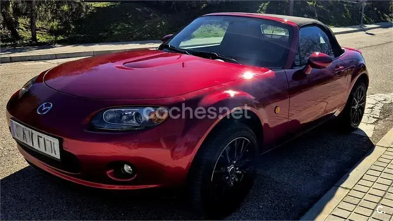 Usado Mazda MX5 Active 126 CV (92 kW) 2007 Rojo Descapotable