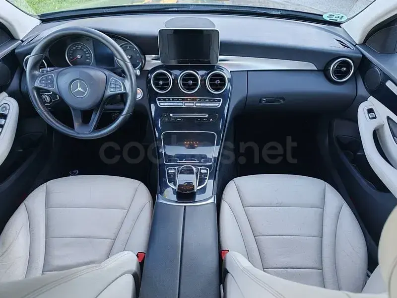 Usado Mercedes C220 Avantgarde 170 CV (125 kW) 2016 Gris / plata Berlina
