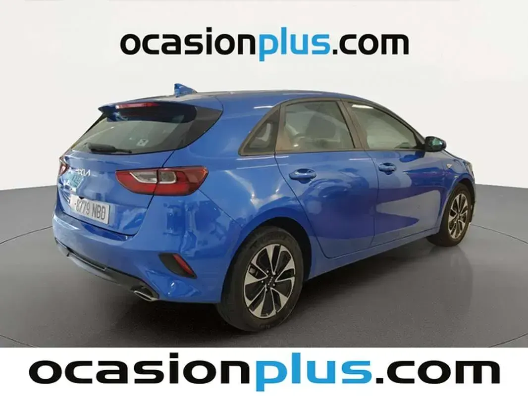 Usado Kia Ceed 101 CV (74 kW) 2025 Azul Utilitario