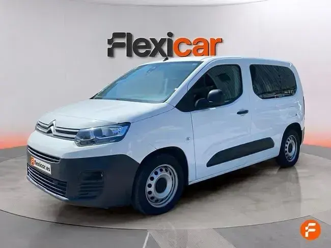 Usado Citroën Berlingo Feel 102 CV (75 kW) 2020 Blanco Monovolumen