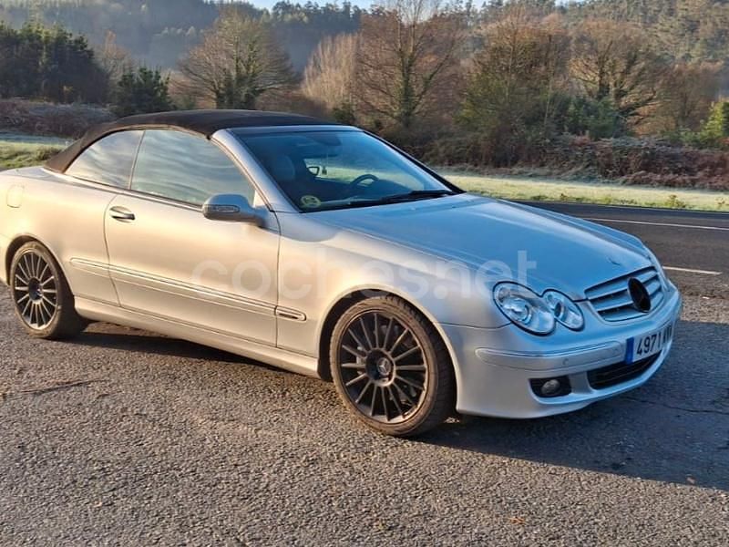 Usado Mercedes CLK320 Avantgarde 224 CV (164 kW) 2007 Gris / plata Descapotable
