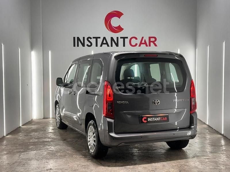 Usado Toyota Proace Verso Advance 120 CV (88 kW) 2022 Gris / plata Familiar