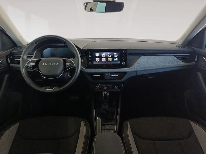 Usado Skoda Kamiq Selection 116 CV (85 kW) 2025 Gris plata SUV