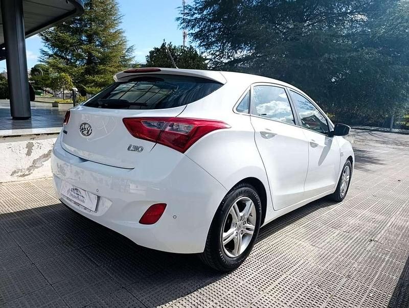 Brugt Hyundai i30 101 HK (74 kW) 2017 Hvid Hatchback