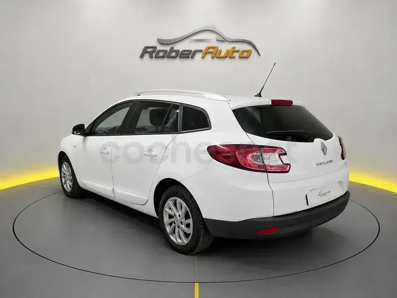 Usado Renault Mégane GrandTour Life 115 CV (84 kW) 2015 Blanco Familiar