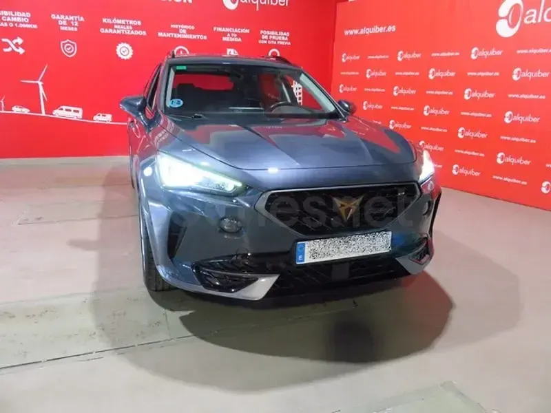 Usado Cupra Formentor 150 CV (110 kW) 2022 Gris / plata SUV