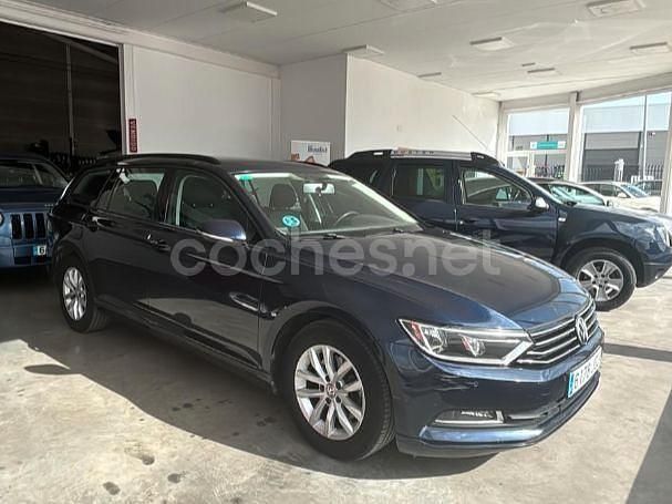 Azul Usado 2015 VW Passat Familiar | 9350 € - Imagen 1/4