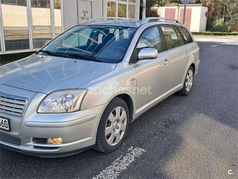Usado Toyota Avensis Executive 177 CV (130 kW) 2006 Gris / plata Familiar