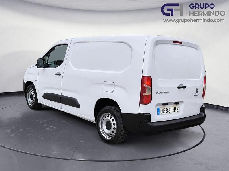 Usado Peugeot Partner 100 CV (73 kW) 2021 Blanco Monovolumen