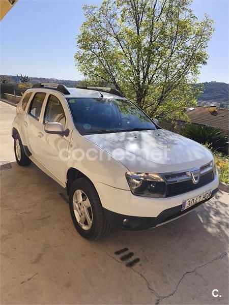 Usado Dacia Duster Ambiance 105 HP (77 kW) 2011 Branco SUV