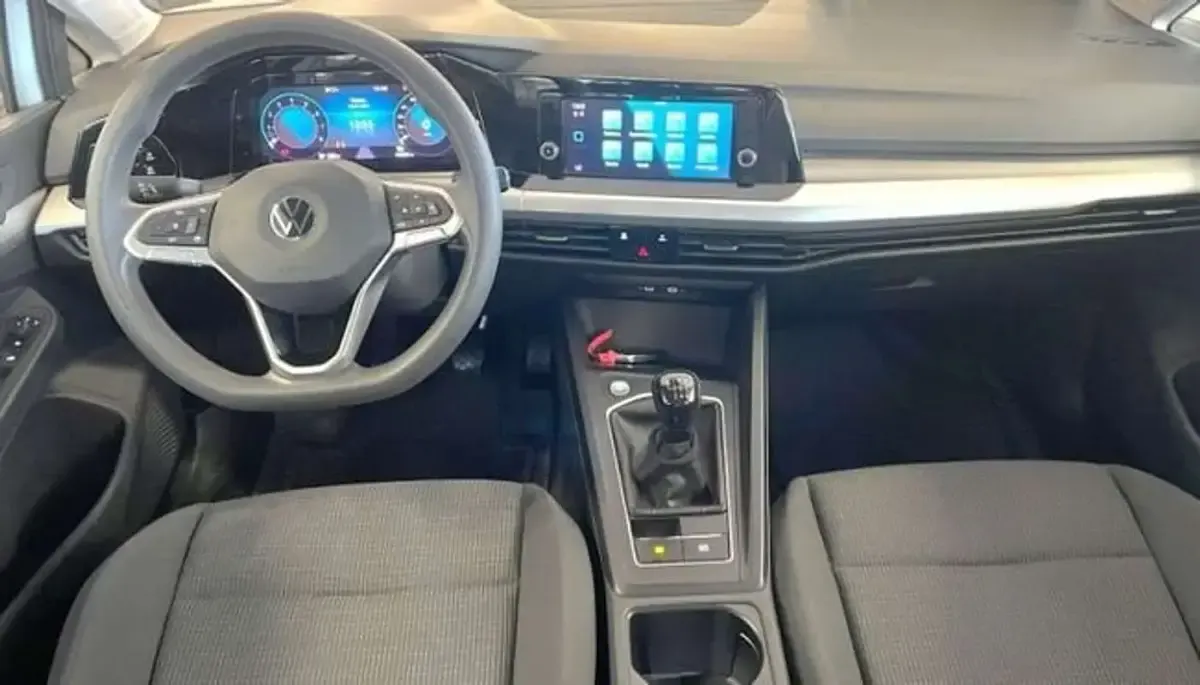 Usado VW Golf VII 110 CV (80 kW) 2021 Plateado Utilitario