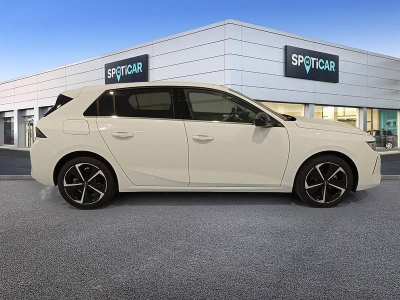 Usado Opel Astra Elegance 130 CV (95 kW) 2023 Blanco Berlina